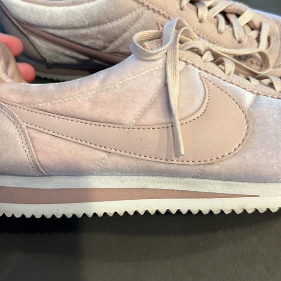 Nike classic Cortez shoes - Picture 2 of 7